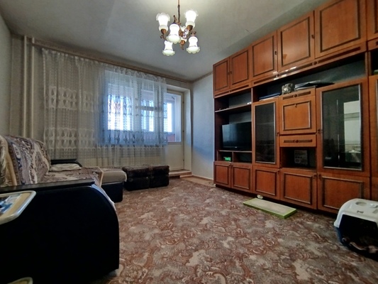Продам трехкомнатную (3-комн.) квартиру, Академика Губкина ул, 37, Казань г