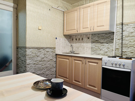 Продам трехкомнатную (3-комн.) квартиру, Мамина-Сибиряка ул, 10, Екатеринбург г