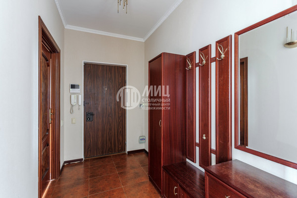Продам многокомнатную квартиру, Ленинский пр-кт, 44, Москва г
