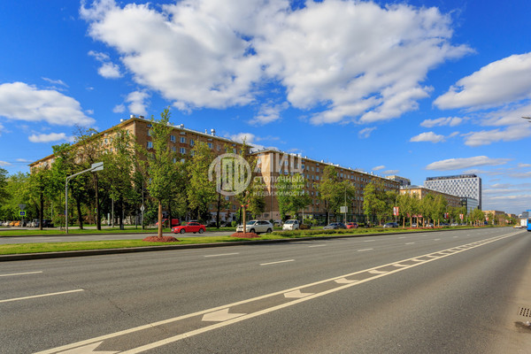 Продам многокомнатную квартиру, Ленинский пр-кт, 44, Москва г