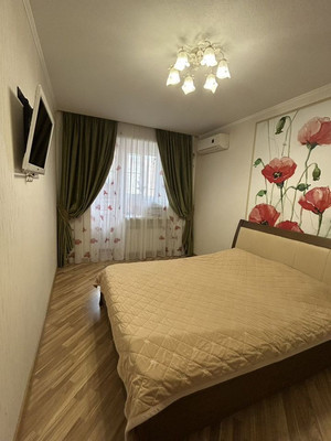 Продам трехкомнатную (3-комн.) квартиру, Жмайлова ул, 4/12, Ростов-на-Дону г