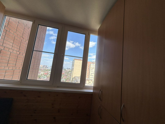 Продам трехкомнатную (3-комн.) квартиру, Жмайлова ул, 4/12, Ростов-на-Дону г