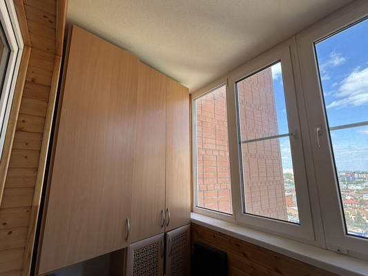 Продам трехкомнатную (3-комн.) квартиру, Жмайлова ул, 4/12, Ростов-на-Дону г