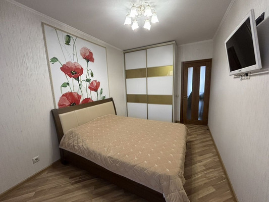 Продам трехкомнатную (3-комн.) квартиру, Жмайлова ул, 4/12, Ростов-на-Дону г