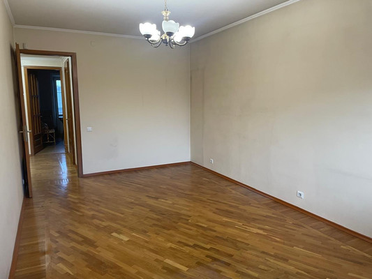 Продам трехкомнатную (3-комн.) квартиру, Гоголя ул, 38, Иркутск г