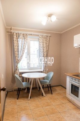 Продам двухкомнатную (2-комн.) квартиру, Маршала Захарова ул, 29к2, Санкт-Петербург г