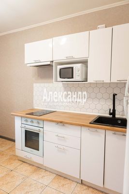 Продам двухкомнатную (2-комн.) квартиру, Маршала Захарова ул, 29к2, Санкт-Петербург г