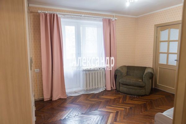 Продам двухкомнатную (2-комн.) квартиру, Маршала Захарова ул, 29к2, Санкт-Петербург г