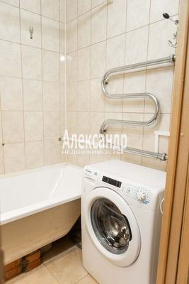 Продам двухкомнатную (2-комн.) квартиру, Маршала Захарова ул, 29к2, Санкт-Петербург г