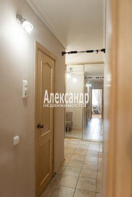 Продам двухкомнатную (2-комн.) квартиру, Маршала Захарова ул, 29к2, Санкт-Петербург г