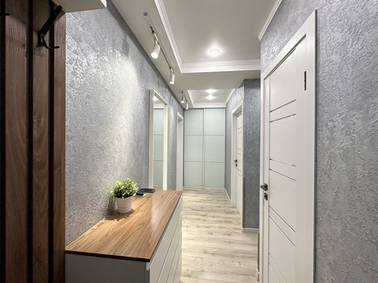 Продам двухкомнатную (2-комн.) квартиру, Коммунистический пр-кт, 23к3, Ростов-на-Дону г