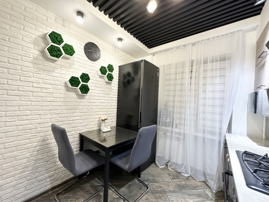 Продам двухкомнатную (2-комн.) квартиру, Коммунистический пр-кт, 23к3, Ростов-на-Дону г