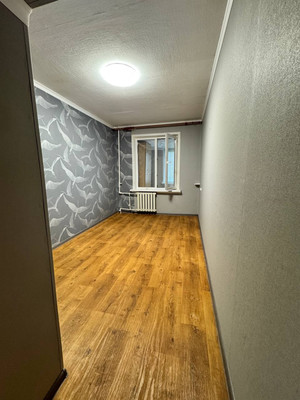 Продам двухкомнатную (2-комн.) квартиру, Шамиля Усманова ул, 33, Казань г