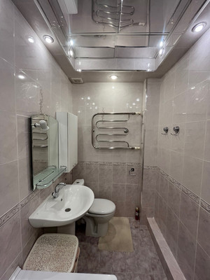 Продам двухкомнатную (2-комн.) квартиру, Еременко ул, 68к74, Ростов-на-Дону г