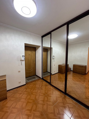 Продам двухкомнатную (2-комн.) квартиру, Еременко ул, 68к74, Ростов-на-Дону г