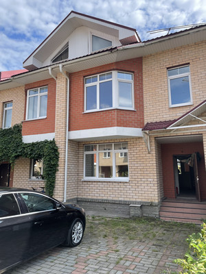 Продам многокомнатную квартиру, Молодежная ул, 6, Речицы с