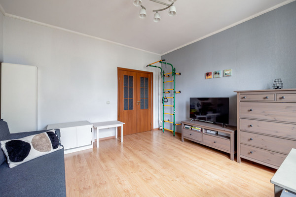 Продам двухкомнатную (2-комн.) квартиру, Дмитровка Б. ул, 4к1, Москва г