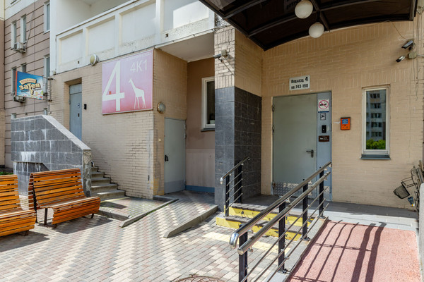 Продам двухкомнатную (2-комн.) квартиру, Дмитровка Б. ул, 4к1, Москва г