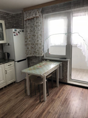 Продам двухкомнатную (2-комн.) квартиру, Адмирала Пустошкина ул, 10, Анапа г