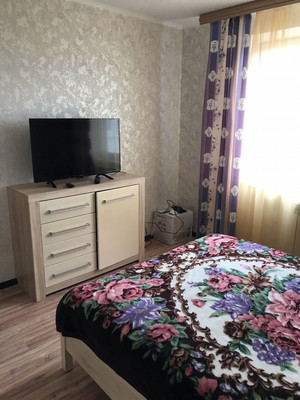Продам двухкомнатную (2-комн.) квартиру, Адмирала Пустошкина ул, 10, Анапа г