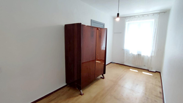 Продам трехкомнатную (3-комн.) квартиру, Новороссийская ул, 186, Краснодар г