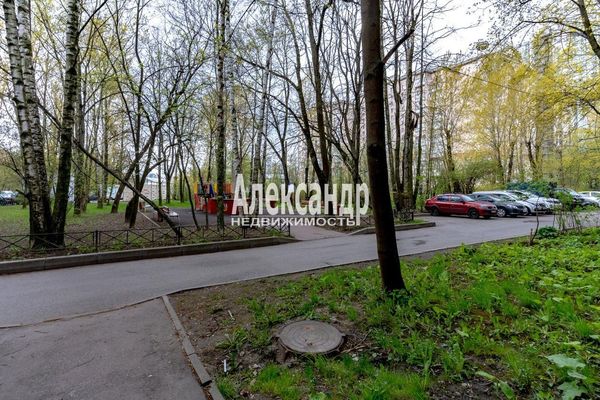 Продам двухкомнатную (2-комн.) квартиру, Ленсовета ул, 89, Санкт-Петербург г
