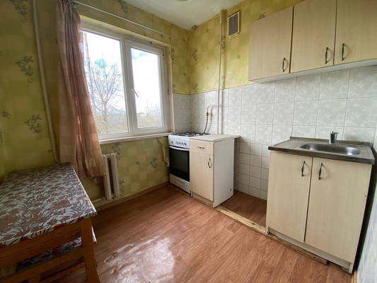 Продам трехкомнатную (3-комн.) квартиру, им. Васильченко В.Т. ул, 16, Лорис п