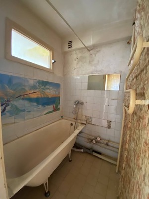 Продам трехкомнатную (3-комн.) квартиру, им. Васильченко В.Т. ул, 16, Лорис п