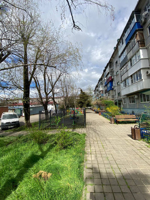 Продам трехкомнатную (3-комн.) квартиру, им. Васильченко В.Т. ул, 16, Лорис п