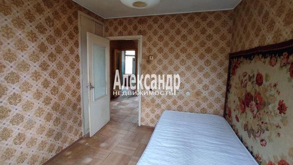 Продам многокомнатную квартиру, Дачный пр-кт, 5к4, Санкт-Петербург г
