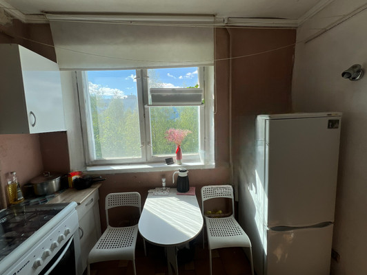 Продам трехкомнатную (3-комн.) квартиру, Чертановская ул, 21к2, Москва г