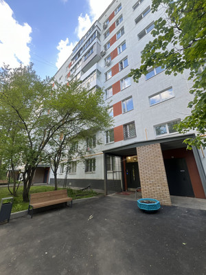 Продам трехкомнатную (3-комн.) квартиру, Чертановская ул, 21к2, Москва г