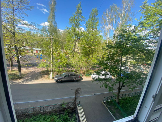 Продам двухкомнатную (2-комн.) квартиру, Электроизолятор тер. СНТ, 24, Электроизолятор п