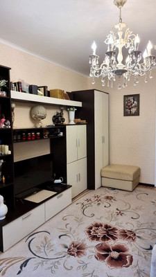 Продам трехкомнатную (3-комн.) квартиру, Ленина пр-кт, 52, Новороссийск г