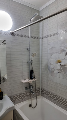 Продам трехкомнатную (3-комн.) квартиру, Ленина пр-кт, 52, Новороссийск г