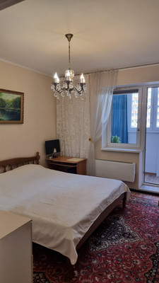Продам трехкомнатную (3-комн.) квартиру, Ленина пр-кт, 52, Новороссийск г