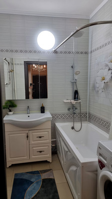 Продам трехкомнатную (3-комн.) квартиру, Ленина пр-кт, 52, Новороссийск г