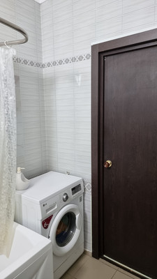 Продам трехкомнатную (3-комн.) квартиру, Ленина пр-кт, 52, Новороссийск г