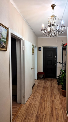Продам трехкомнатную (3-комн.) квартиру, Ленина пр-кт, 52, Новороссийск г