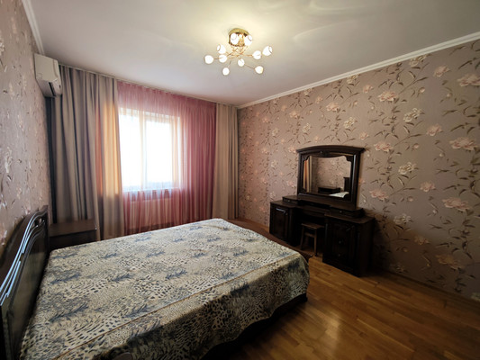 Продам двухкомнатную (2-комн.) квартиру, Вербовая ул, 9, Новороссийск г