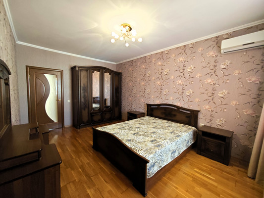 Продам двухкомнатную (2-комн.) квартиру, Вербовая ул, 9, Новороссийск г