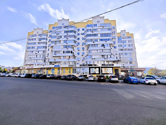 Продам двухкомнатную (2-комн.) квартиру, Вербовая ул, 9, Новороссийск г