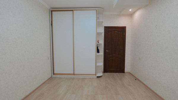 Продам трехкомнатную (3-комн.) квартиру, Родосская ул, 1, Ставрополь г