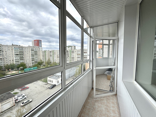Продам трехкомнатную (3-комн.) квартиру, Родонитовая ул, 28, Екатеринбург г