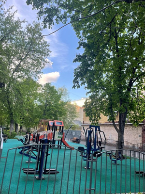 Продам трехкомнатную (3-комн.) квартиру, Токмаков пер, 13-15, Москва г
