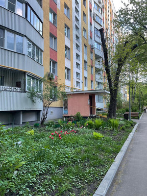Продам трехкомнатную (3-комн.) квартиру, Токмаков пер, 13-15, Москва г