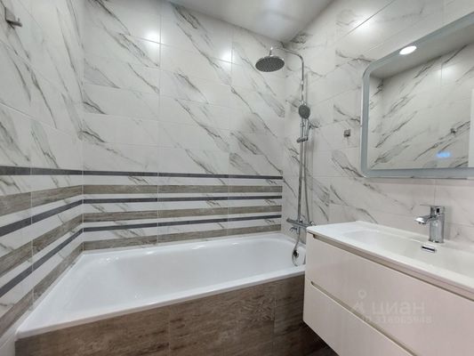 Продам трехкомнатную (3-комн.) квартиру, Гвардейский пер, 13, Ростов-на-Дону г