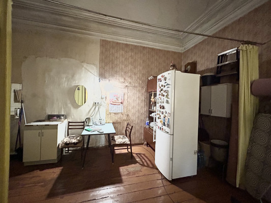 Продам двухкомнатную (2-комн.) квартиру, Киевская ул, 62, Симферополь г
