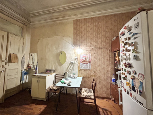 Продам двухкомнатную (2-комн.) квартиру, Киевская ул, 62, Симферополь г