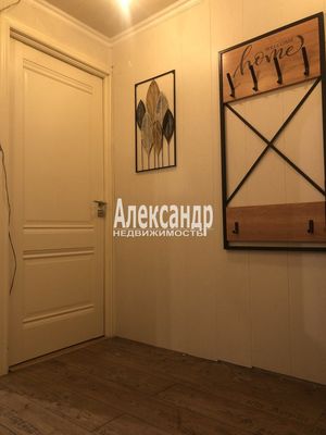 Продам однокомнатную (1-комн.) квартиру, Киришская ул, 5, Санкт-Петербург г